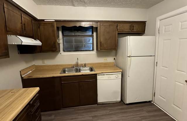 213 East Webster Street - B