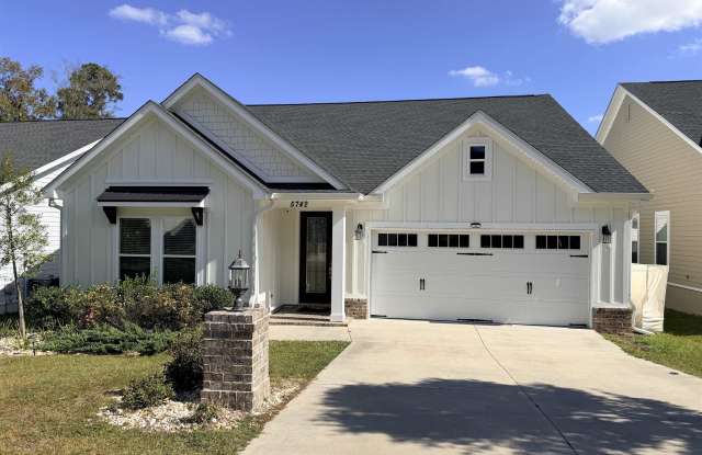 5742 Village Ridge Ln