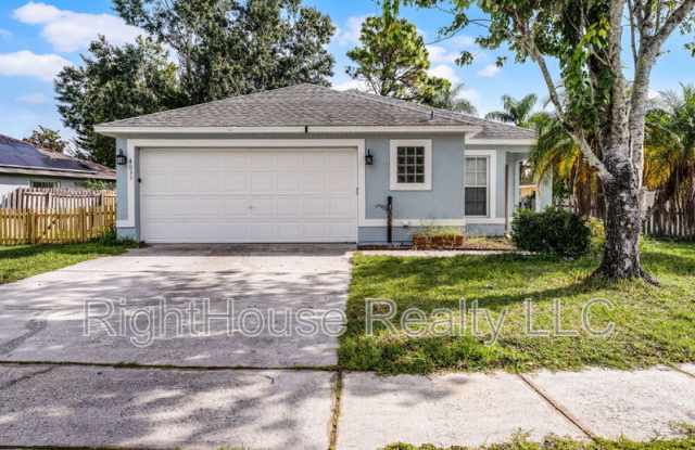 4033 Forest Island Dr