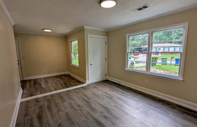 2820 Argyle Drive NW