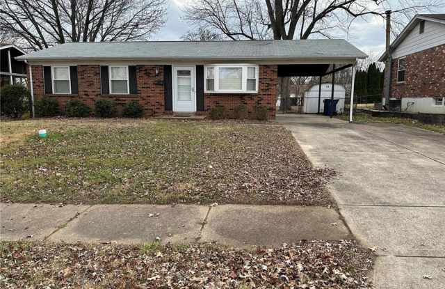 Discover the epitome of comfort in this 3-bed, 2-bath ranch-style gem.