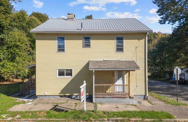 120 15th St. Beaver Falls Pa 15010