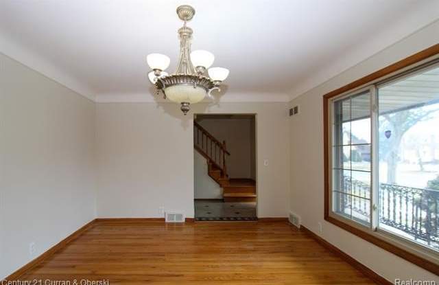 7628 W MORROW Circle