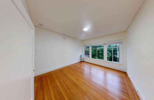 15-27 Alhambra Street