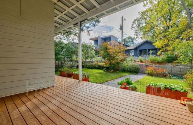 1092 Kirkwood Ave SE