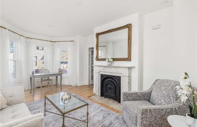 Photo of 17 Old Beach Road