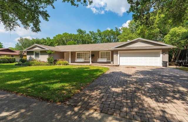 Photo of 1111 PINAR DRIVE