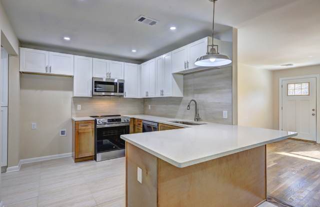 810 Commodore Drive Northwestsuite 240-216