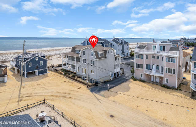 15 E Tuna Way unit: B