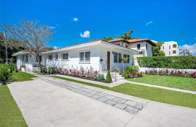 Photo of 1706 S Le Jeune Rd