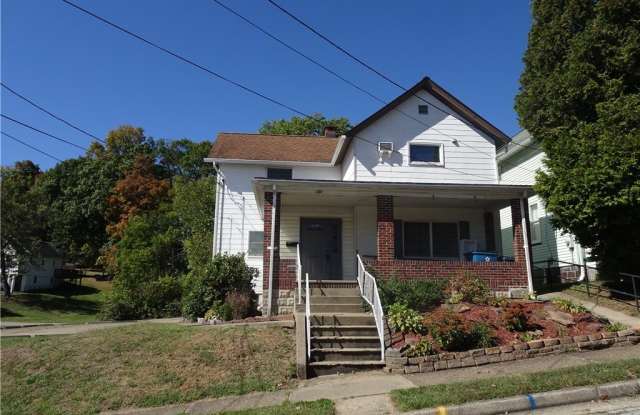 Photo of 227 S 6th St