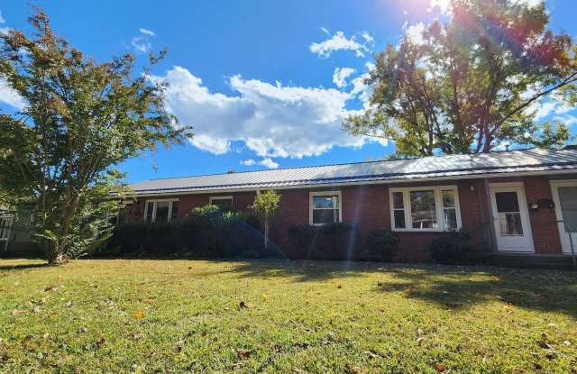 Newly Renovated Sapphire Manor Condo