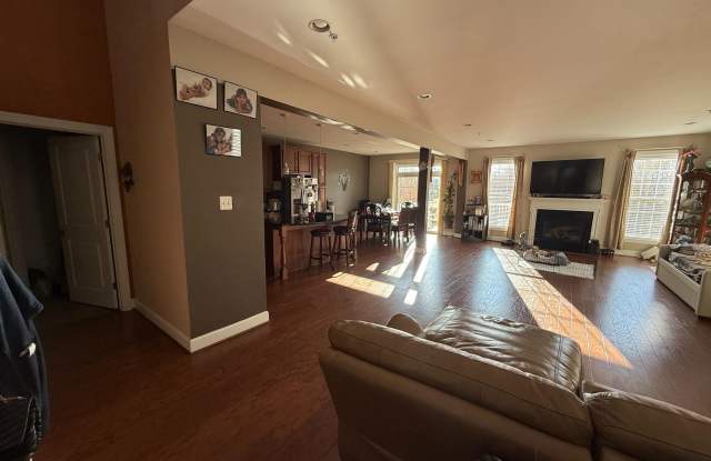 2720 CHEEKWOOD Circle