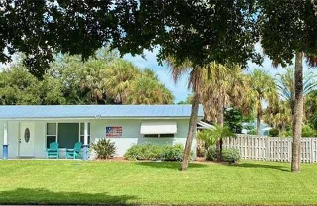 3483 NE Indian Court