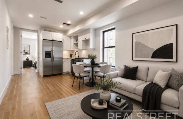 10 Marconi Pl