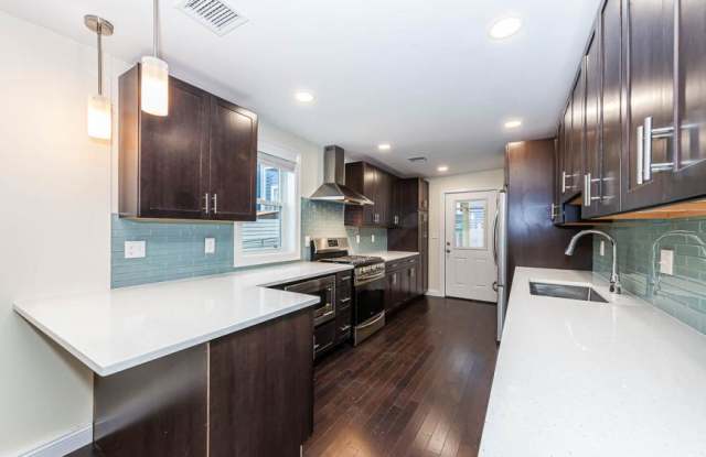 Photo of 28 Albion St.