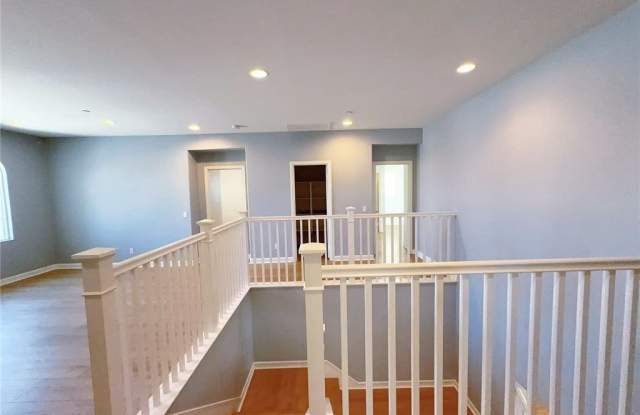 2748 Devonshire Lane