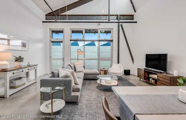 28 Widget Street unit: 415