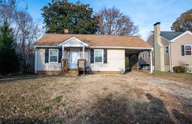 Photo of Charming 2 bedroom, 1 bath house