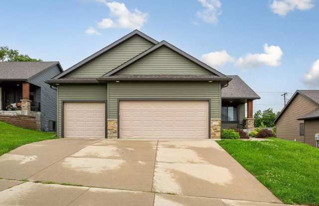 1253 Turnberry Dr Se