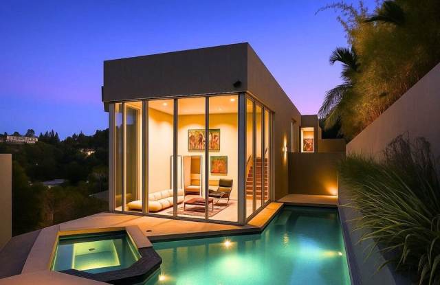 Photo of 9400 Readcrest Dr