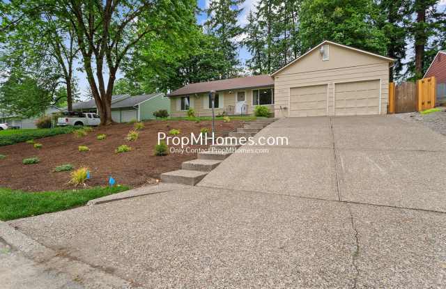 Updated 3 Bedroom Home in Aloha - Large Fenced Yard!