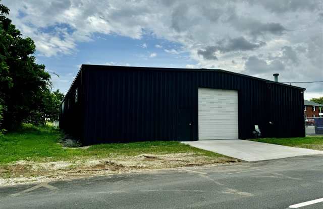 Photo of 1001 Adams Street