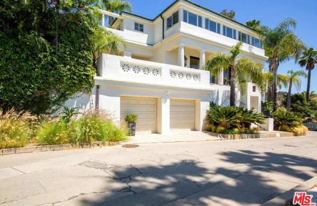 2249 Mountain Oak Dr