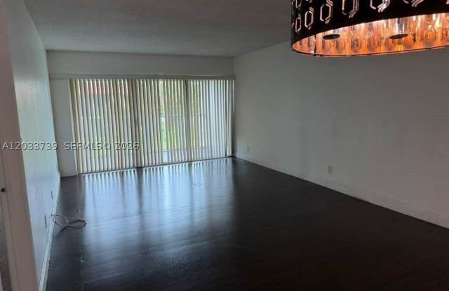 140 Lakeview Dr