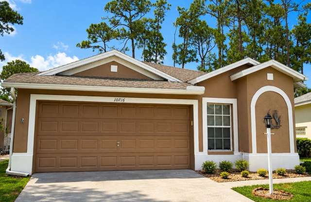 Freshly Updated Home in the Highly Desirable Island Club at Corkscrew!