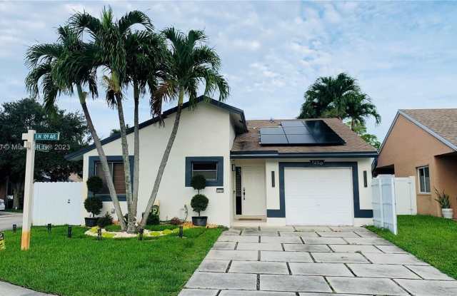 1270 SW 109th Ave