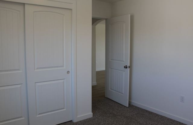 Sydney Park Home - New Home For Rent with ADU (Additional Dwelling Unit) with Solar