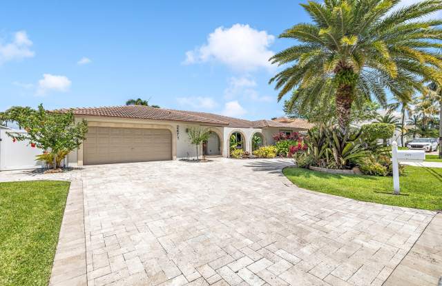 2471 NE 46th Street