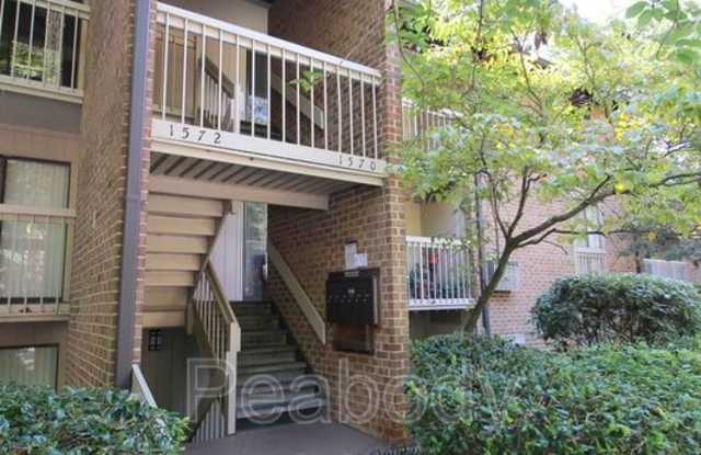 1570 Moorings Dr