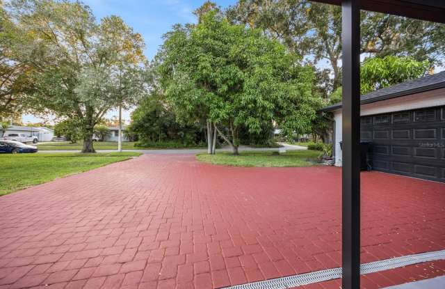 3823 BAINBRIDGE AVENUE