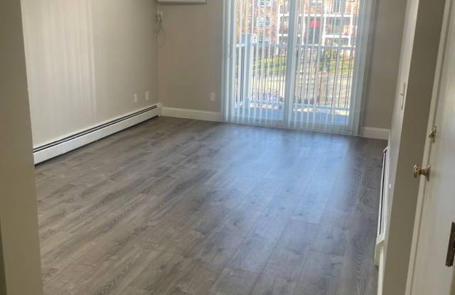 Newly Renovated 2BR at Pondsview Apts, Billerica MA