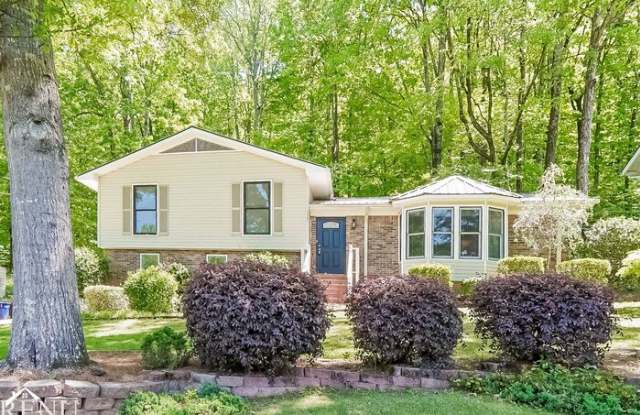 1330 Hillwood Drive