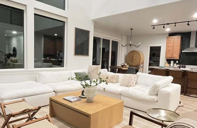 1743 W Olympus Drive