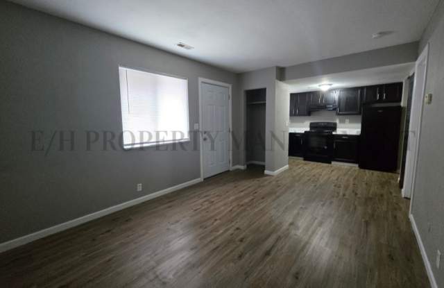 Photo of 3041 N Jackson - 4