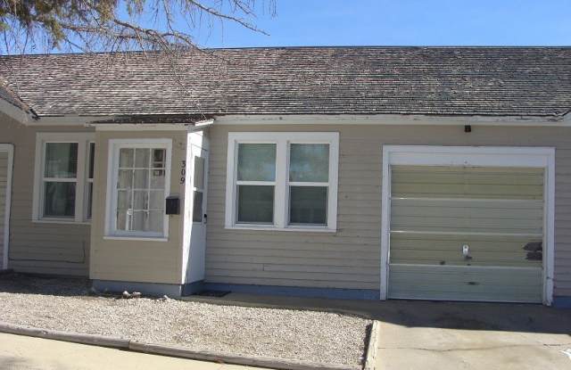 309 9th St. - 309 9th Street, Rawlins, WY 82301