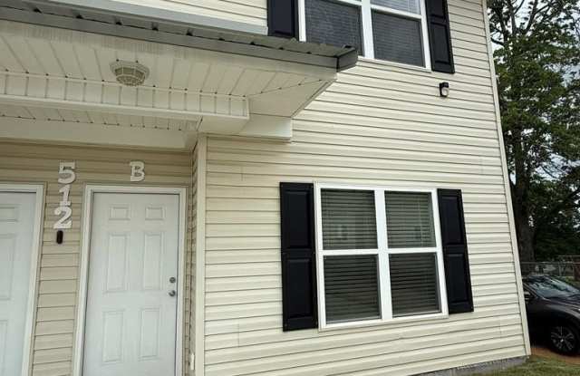 Photo of 512 E Madison St