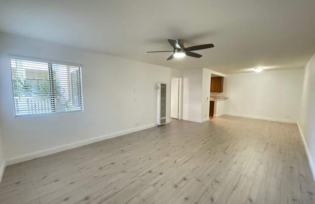 Pier Pointe: Lower 1 Bedroom 1 Bath Condo