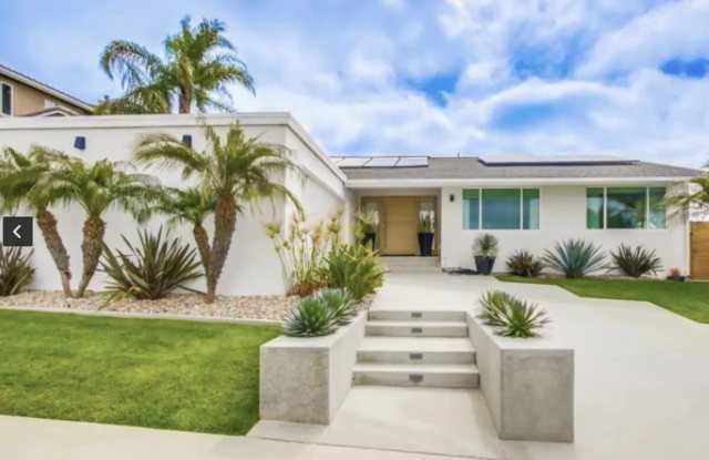 5551 Candlelight Dr.