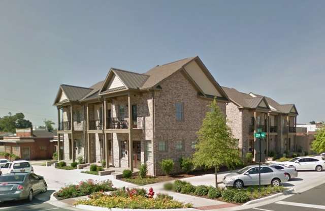 Nice 3 Bed 3 Bath Available Fall 2026!