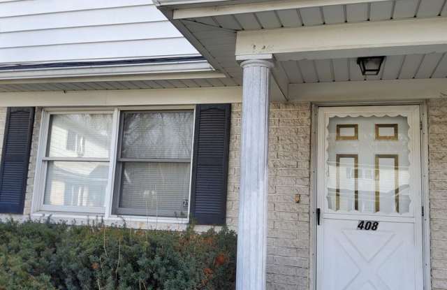 Comfort & Convenience! Exeter 2BR Home with Private Parking
