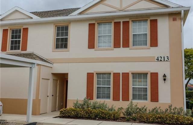 4213 Liron Avenue unit: 204