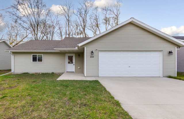 218 Rogers St - 218 Rogers Street, Mankato, MN 56001