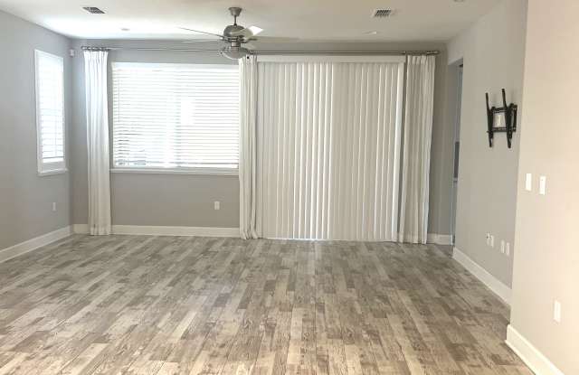 1740 Garden Farms Ave