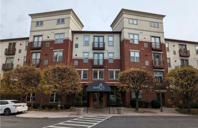 ****903 Providence Place – Luxury Condo - $2,195****