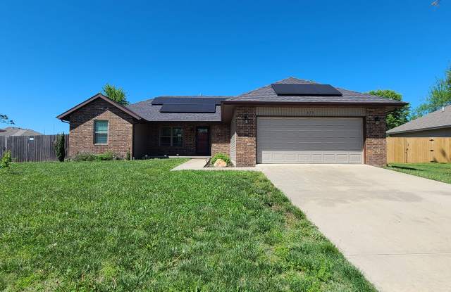 675 West Blackfoot Drive - 675 West Blackfoot Drive, Republic, MO 65738